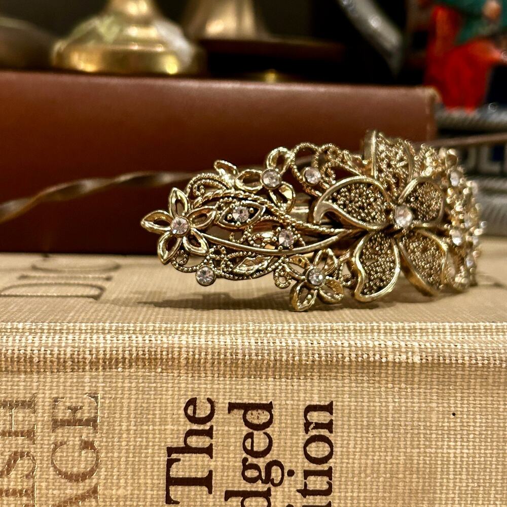 Vintage-Style Floral Filigree Barrette - Picture 2 of 6